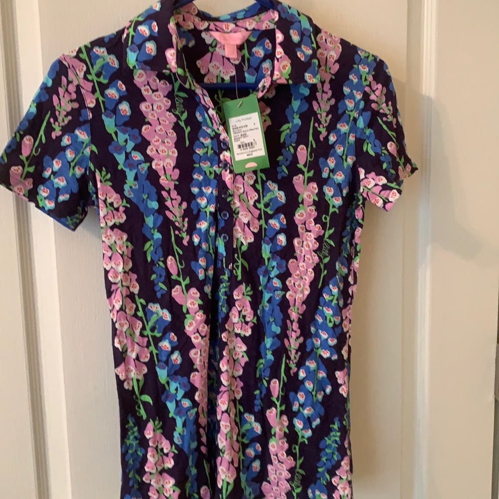 NWT Lilly Pulitzer top. 7 button shirt size small